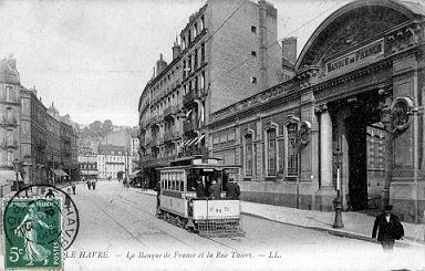 CP Tramway Le Havre devant banque de France
